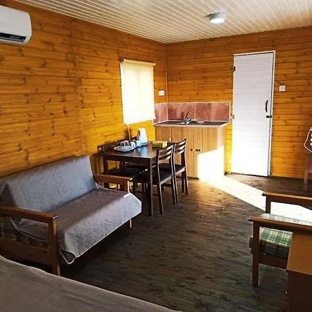 בית נופש Glamping In The Middle Of Nowhere Paphos