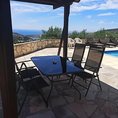 בית נופש Glamping In The Middle Of Nowhere Paphos